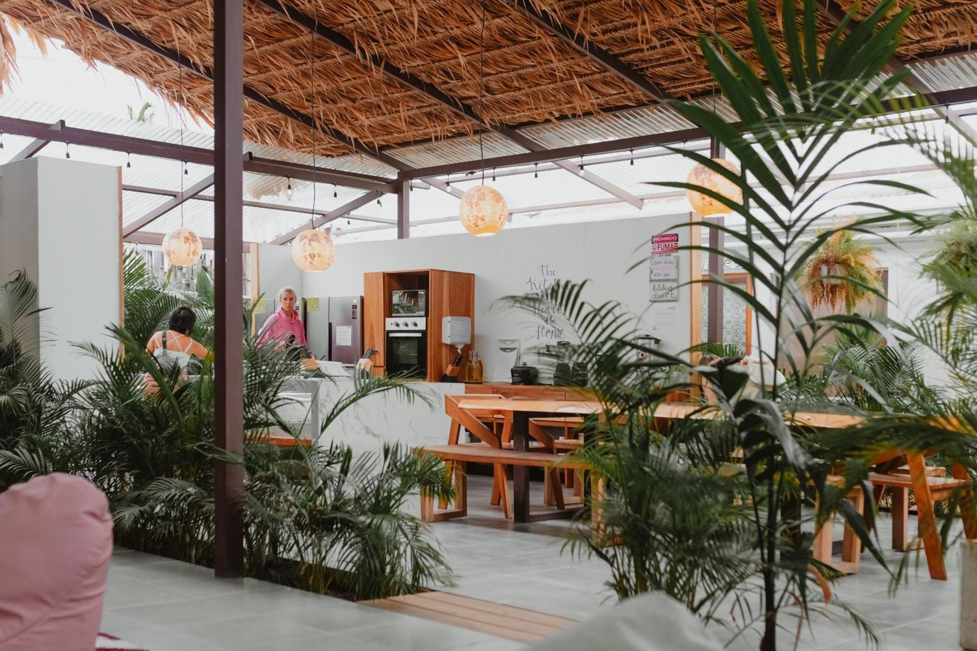 La Tribu Boutique Hostel For Women Puerto Viejo de Talamanca Exterior photo