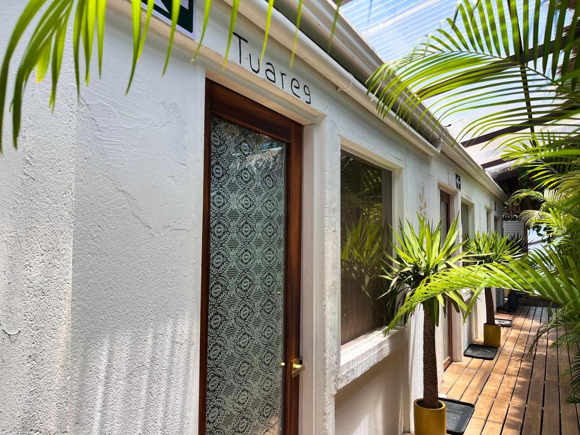 La Tribu Boutique Hostel For Women Puerto Viejo de Talamanca Exterior photo