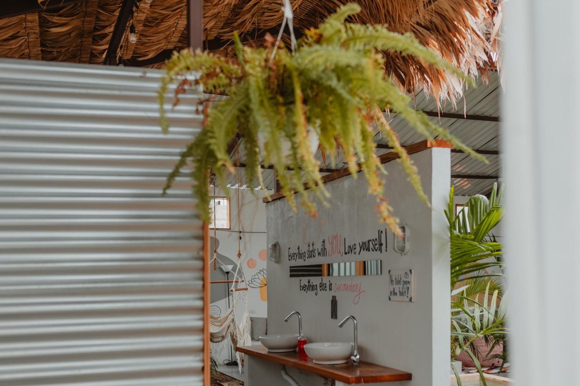 La Tribu Boutique Hostel For Women Puerto Viejo de Talamanca Exterior photo