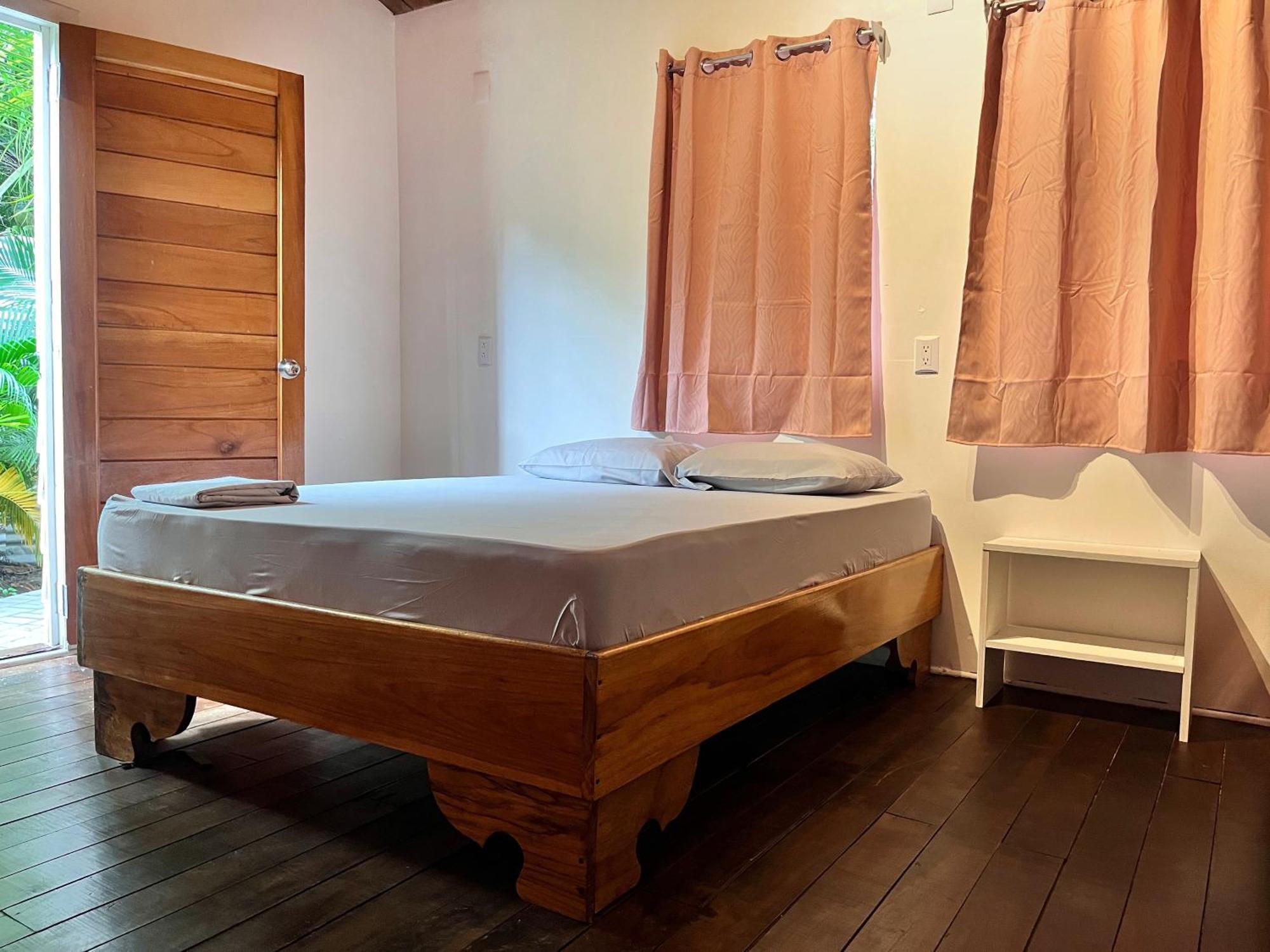 La Tribu Boutique Hostel For Women Puerto Viejo de Talamanca Exterior photo